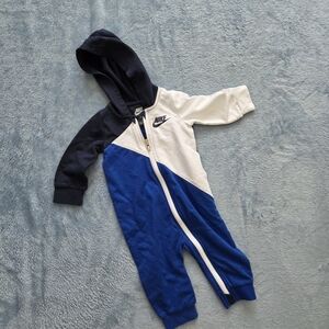 Nike Baby Navy and White Hooded One Piece Size 9 Months
